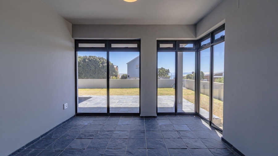 3 Bedroom Property for Sale in De Kelders Western Cape